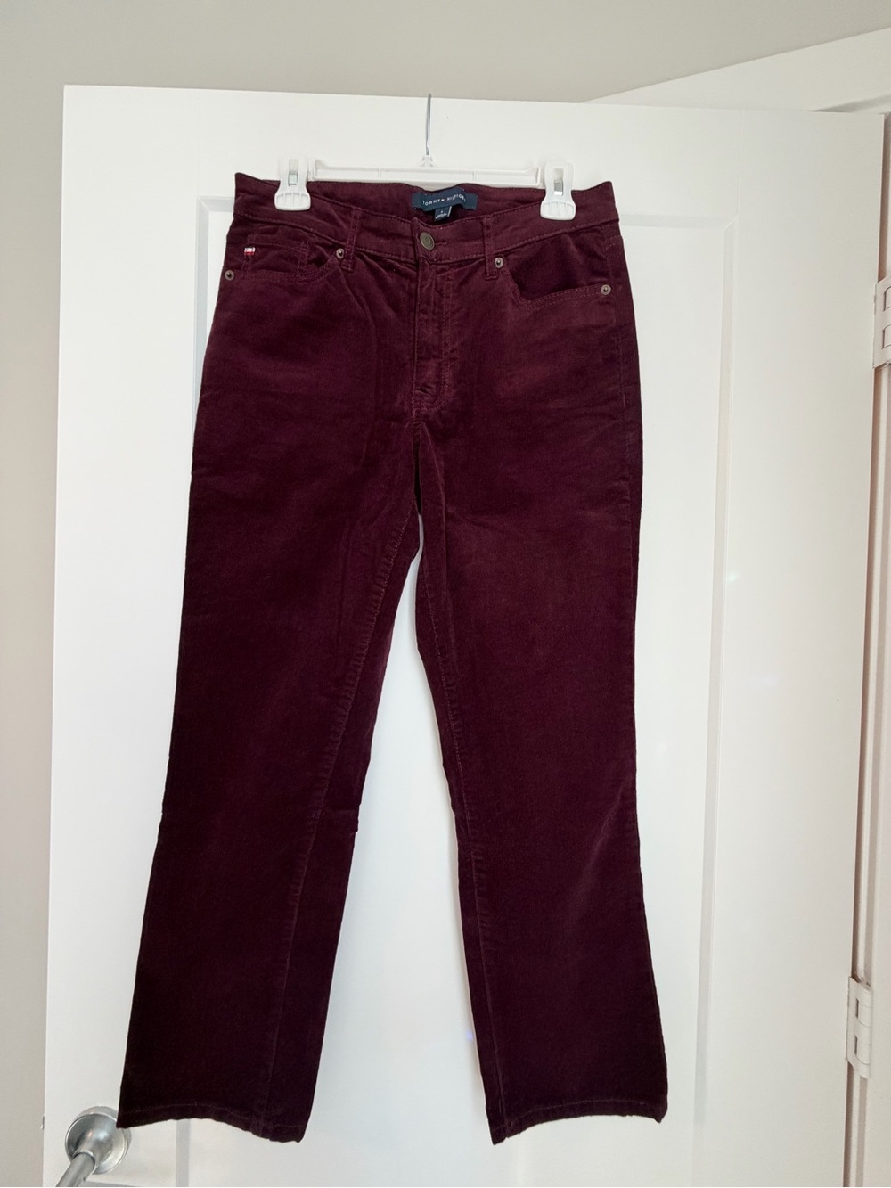 Tommy Hilfiger Women’s Corduroy Pants in Deep Burgundy (6)